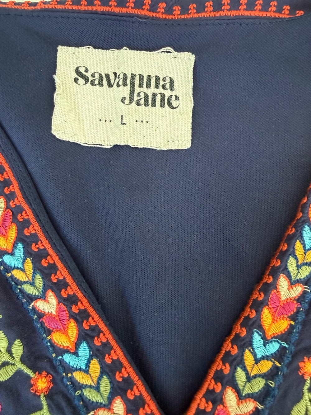 Savanna Jane Navy Embroidered V-Neck Tunic with Multicolor Accents. Size Large. - Picture 4 of 6